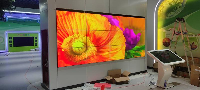 2 x 3 46 inch LCD Video Walls for Innovation Demo Room